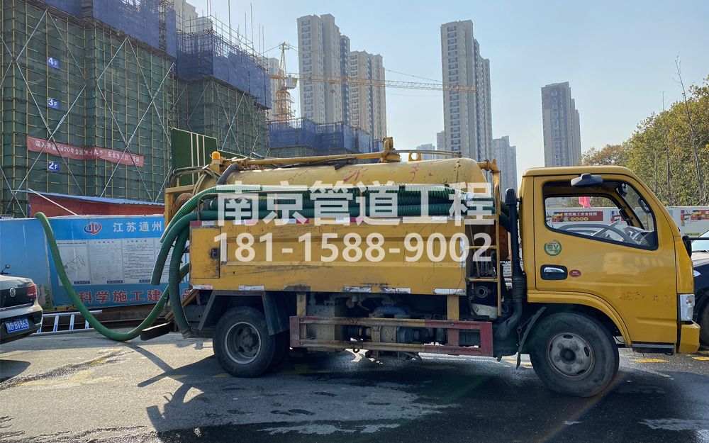 265小区建筑工地抽粪