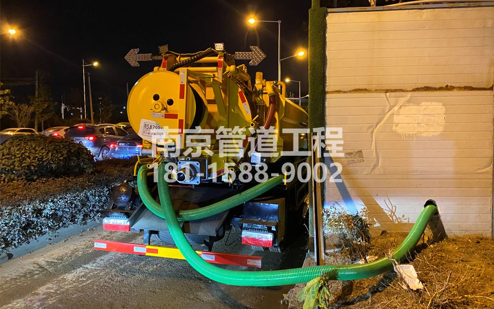 266小区临时工地抽粪